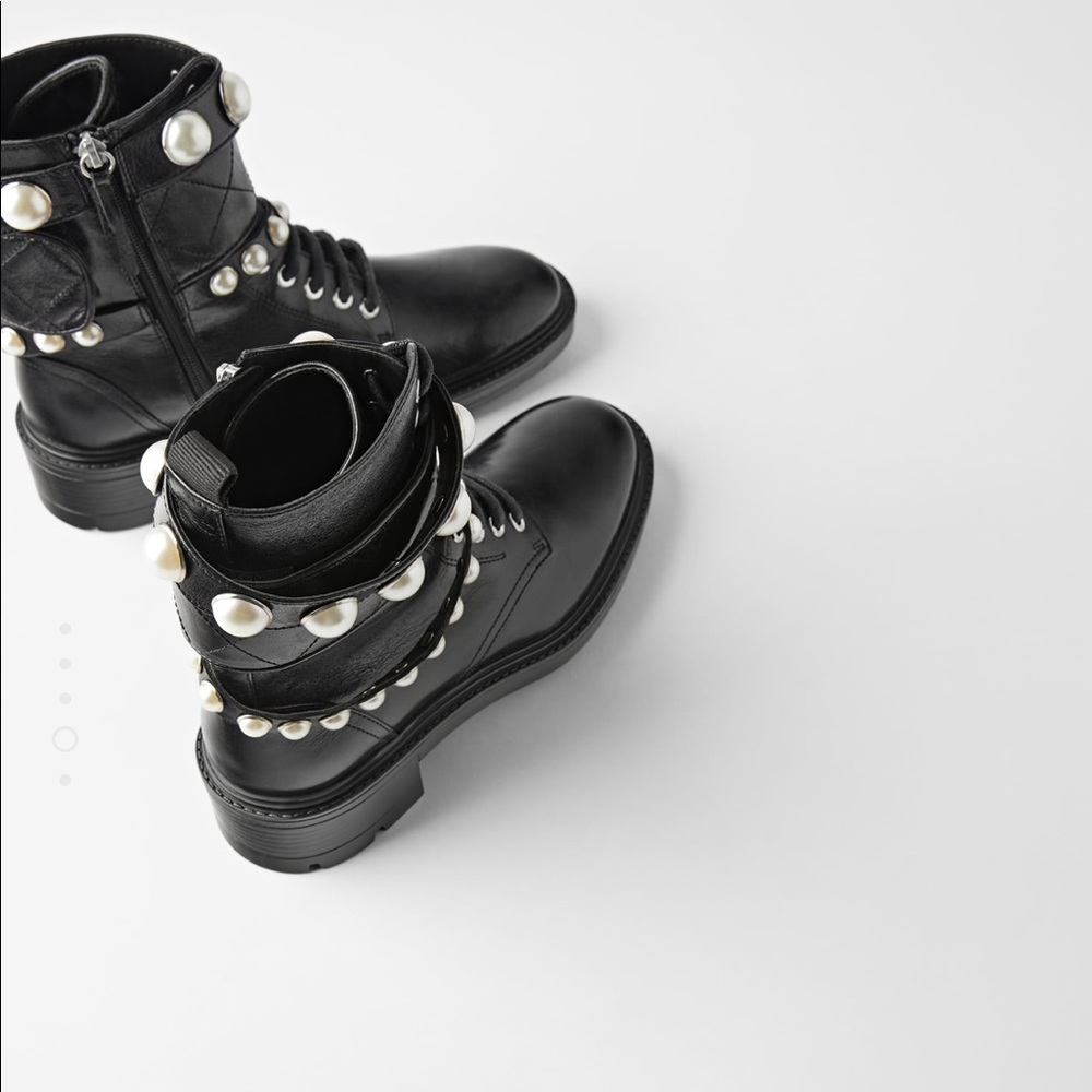 🆕 Zara Low Heeled Leather Ankle Boots with Pearls